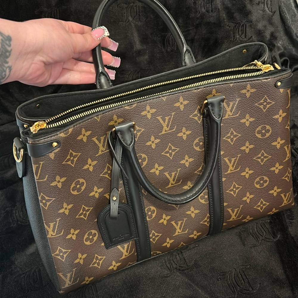 Brand new condition, Louis Vuitton bag